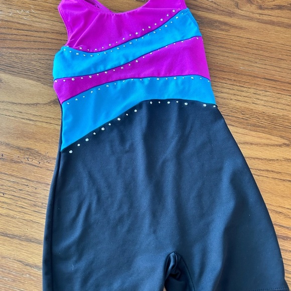 Girls Bathing Suits Set of 7
Size 6-8 - Picture 6 of 15